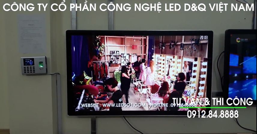 Màn Hình Quảng Cáo LCD 49 inch usb Treo Tường - Showroom Cty LED D&Q VIET NAM