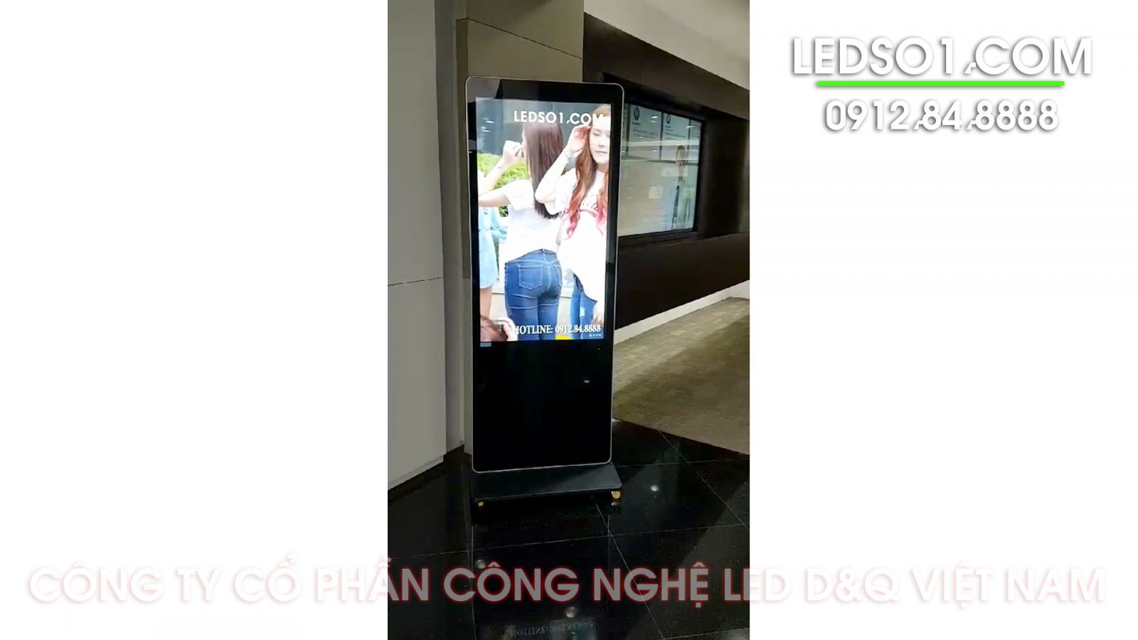 Video Màn hình quảng cáo chân đứng SAMSUNG CYL-TG490A1-US | 43inch | Trung Tâm Thương Mại Phú Quốc