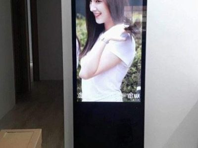 Màn Hình Quảng Cáo LCD Chân Đứng 49 Inch: Giải Pháp Hiển Thị Chuyên Nghiệp, Giá Tốt Nhất - LED D&Q