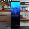 Màn hình quảng cáo LCD chân đứng 65 inch wifi SAMSUNG / LG - LED D&Q