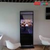 Màn hình quảng cáo LCD chân đứng 70 inch usb SAMSUNG / LG - LED D&Q