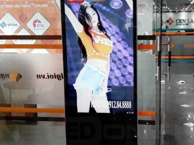 Màn hình quảng cáo LCD chân đứng 60 inch SAMSUNG/LG - LED D&Q